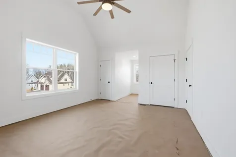 59 Lady Walsingham Way Laconia NH 03246