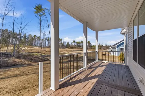 59 Lady Walsingham Way Laconia NH 03246