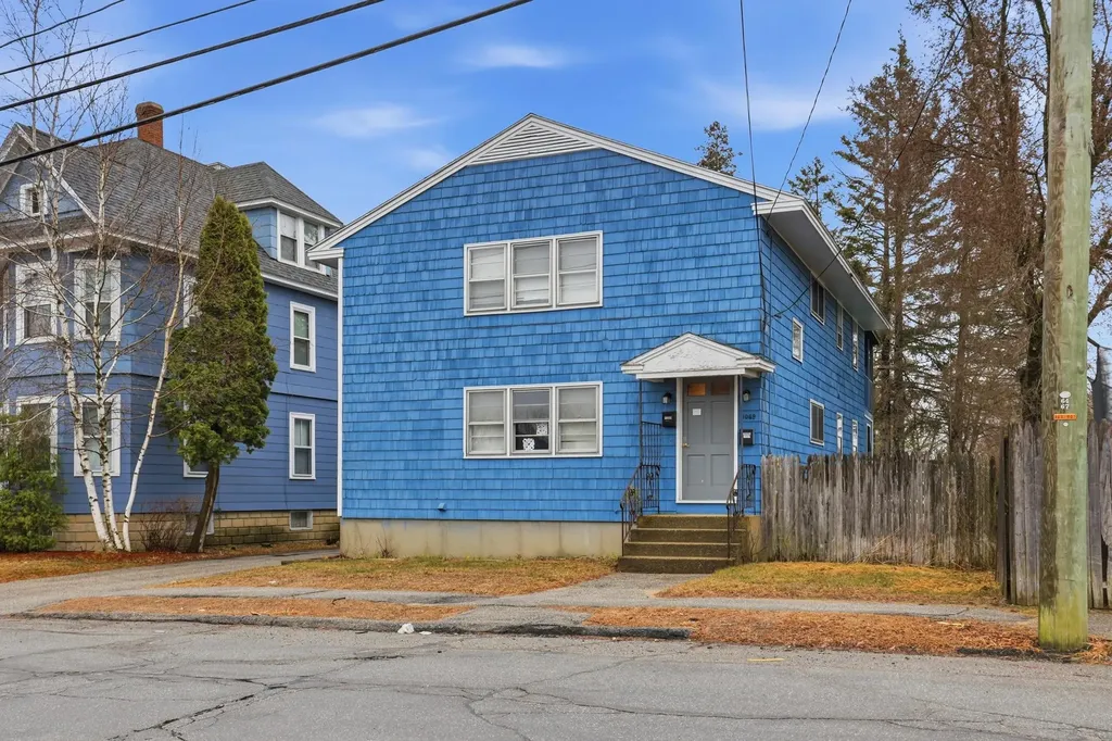 1069 Hayward Street Manchester NH 03103
