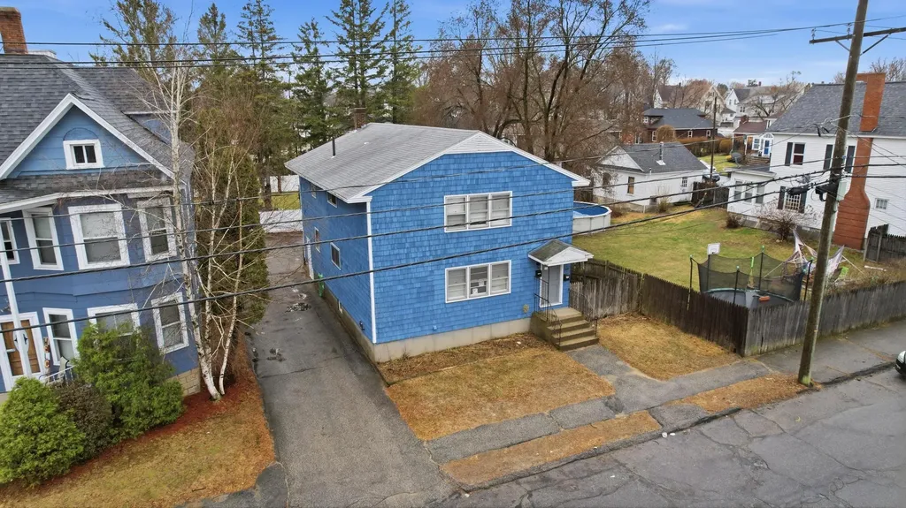 1069 Hayward Street Manchester NH 03103