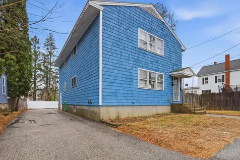 1069 Hayward Street Manchester NH 03103