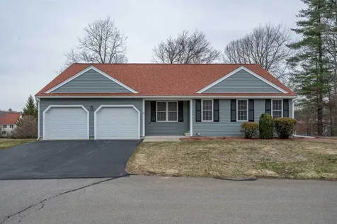4 Myopia Lane Nashua NH 03063
