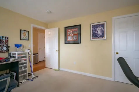 4 Myopia Lane Nashua NH 03063