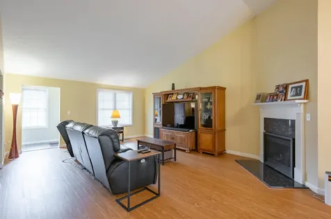 4 Myopia Lane Nashua NH 03063