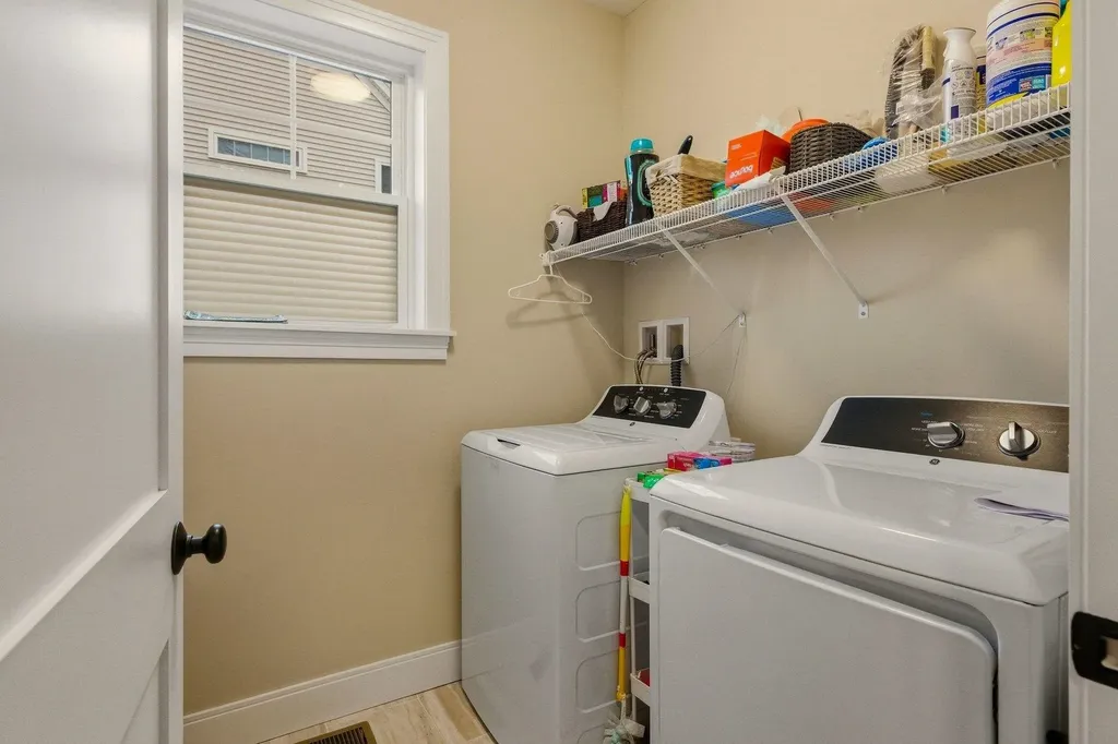 40 Sage Lane Portsmouth NH 03801