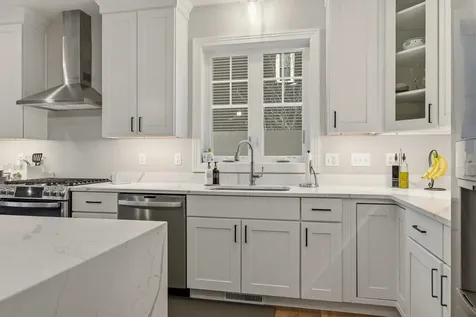 40 Sage Lane Portsmouth NH 03801
