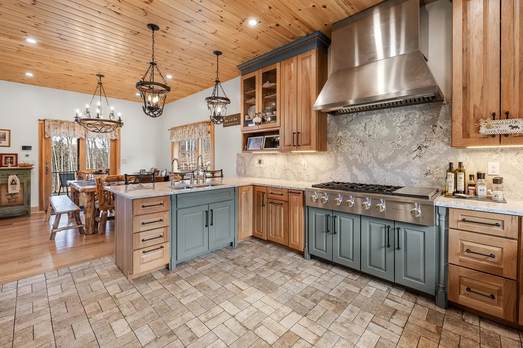 85 Button Hill Road Tunbridge VT 05077