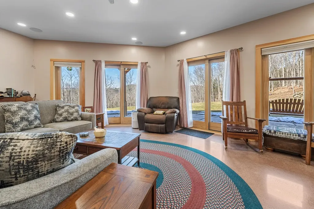 85 Button Hill Road Tunbridge VT 05077