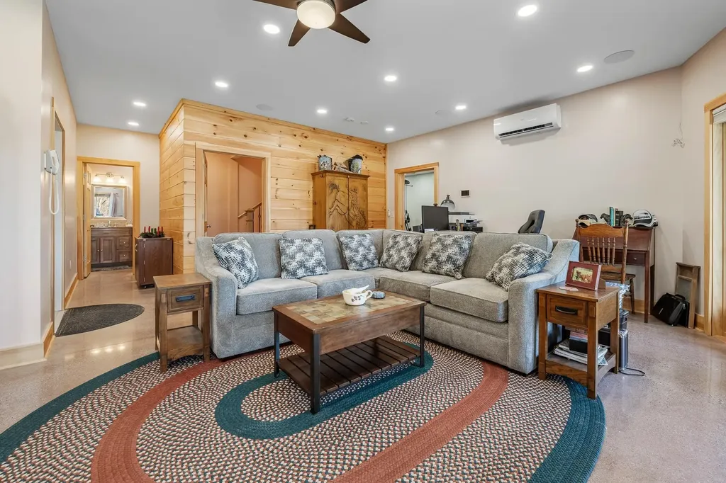 85 Button Hill Road Tunbridge VT 05077