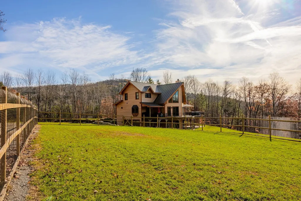 85 Button Hill Road Tunbridge VT 05077
