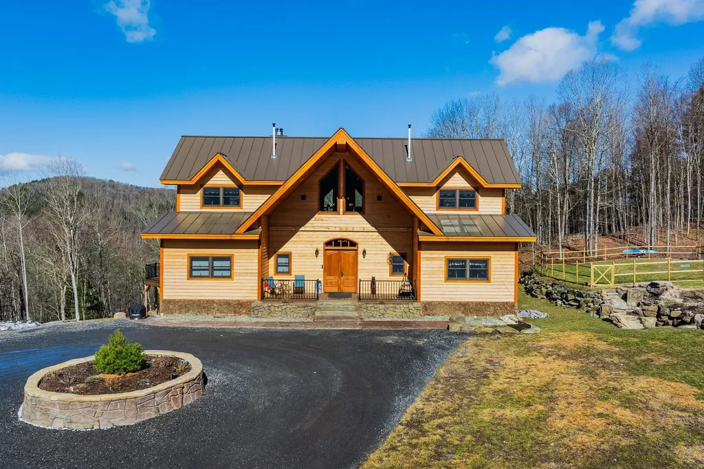 85 Button Hill Road Tunbridge VT 05077