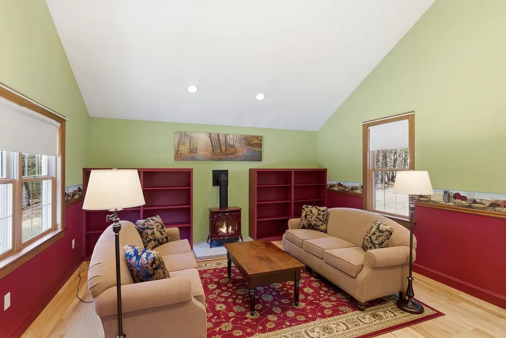 166 Amherst Street Amherst NH 03031