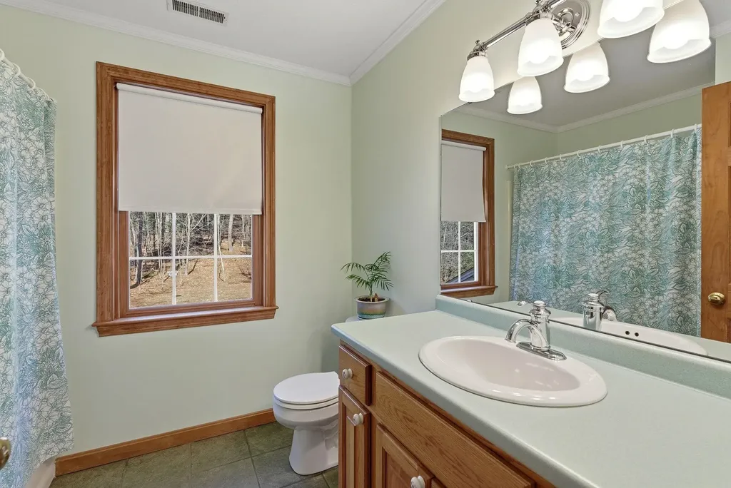 166 Amherst Street Amherst NH 03031