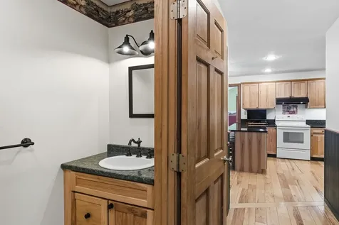 166 Amherst Street Amherst NH 03031