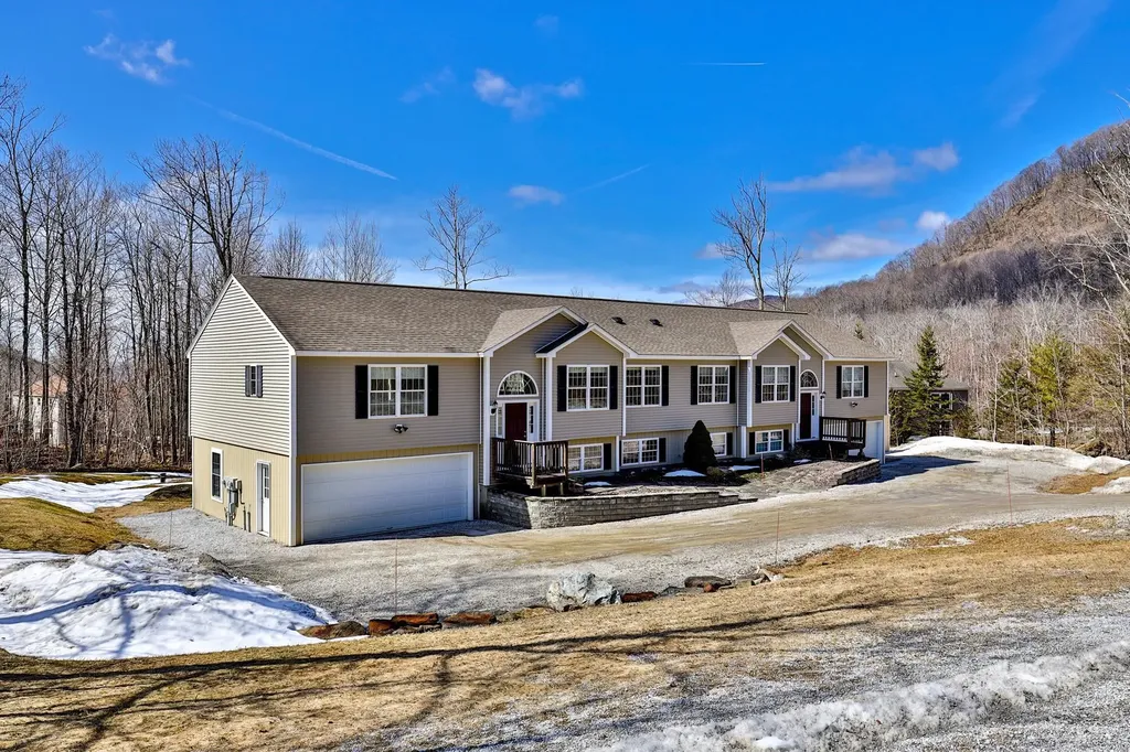175 Overbrook Drive Mendon VT 05701