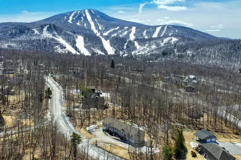 175 Overbrook Drive Mendon VT 05701