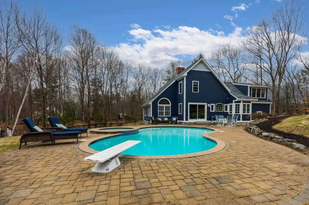 21 Shearwater Street Durham NH 03824