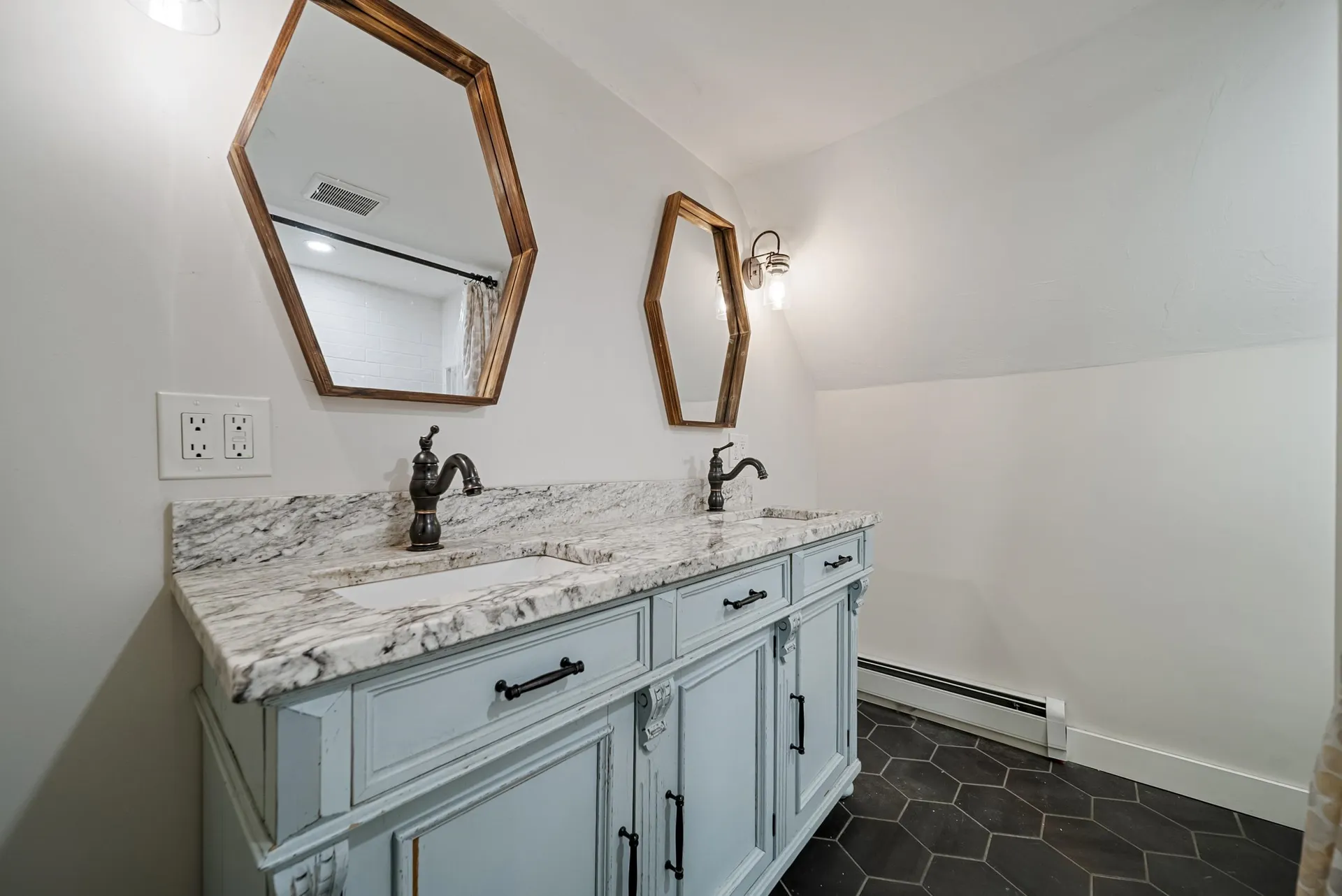 79 Haverhill Road Chester NH 03036