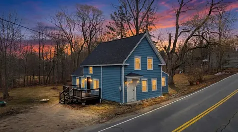 79 Haverhill Road Chester NH 03036