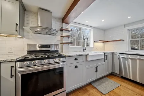 79 Haverhill Road Chester NH 03036