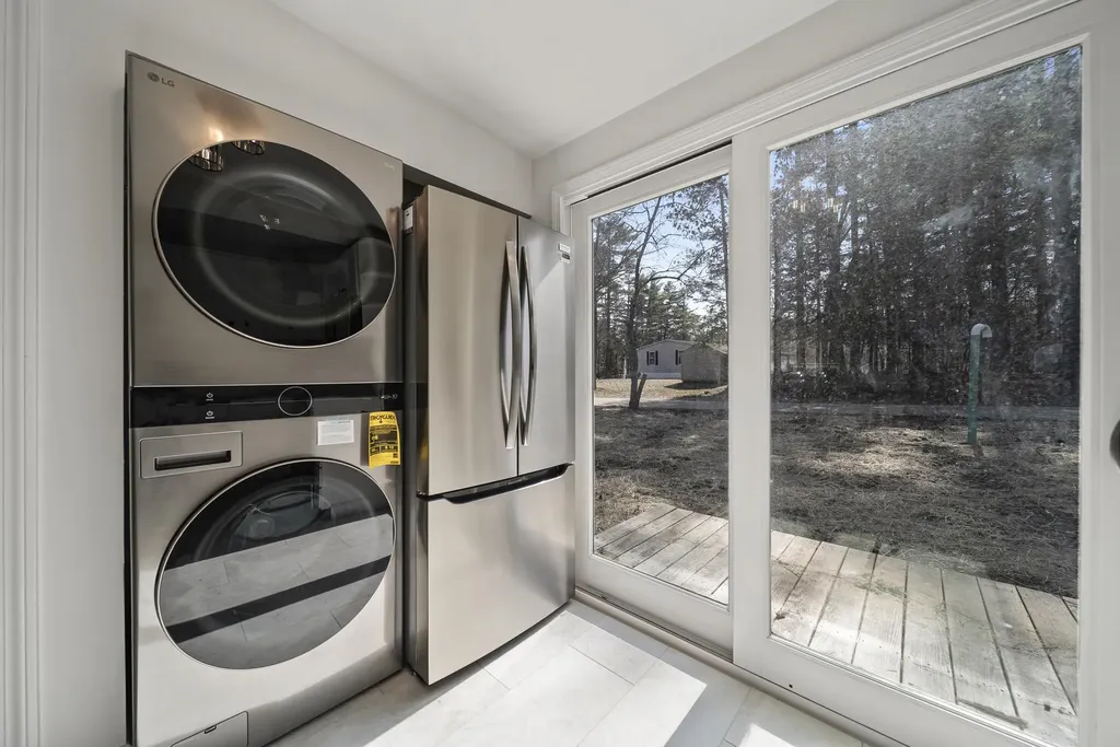 74 Riverside Drive Fremont NH 03044