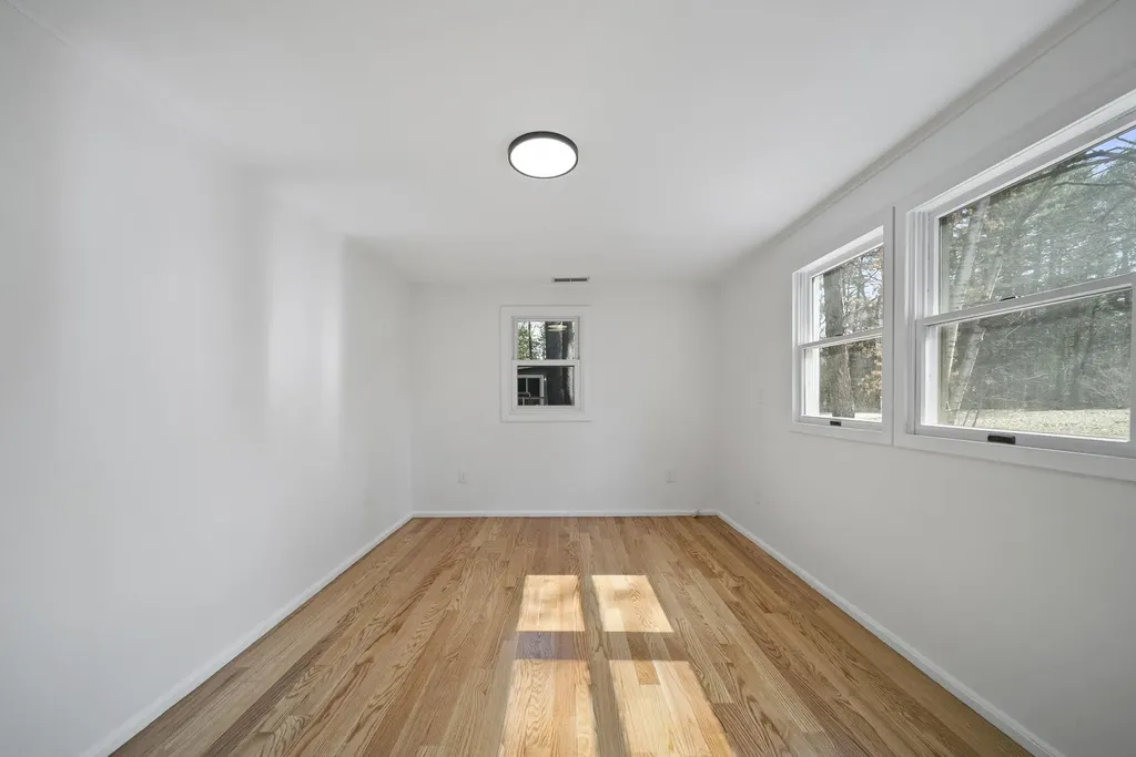 74 Riverside Drive Fremont NH 03044