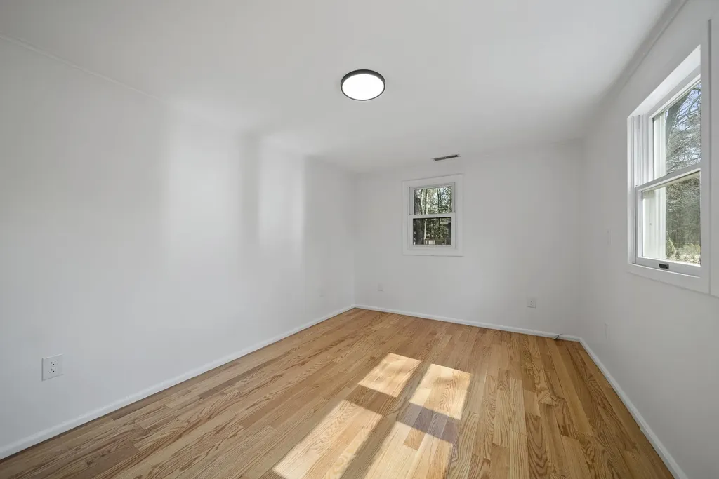 74 Riverside Drive Fremont NH 03044