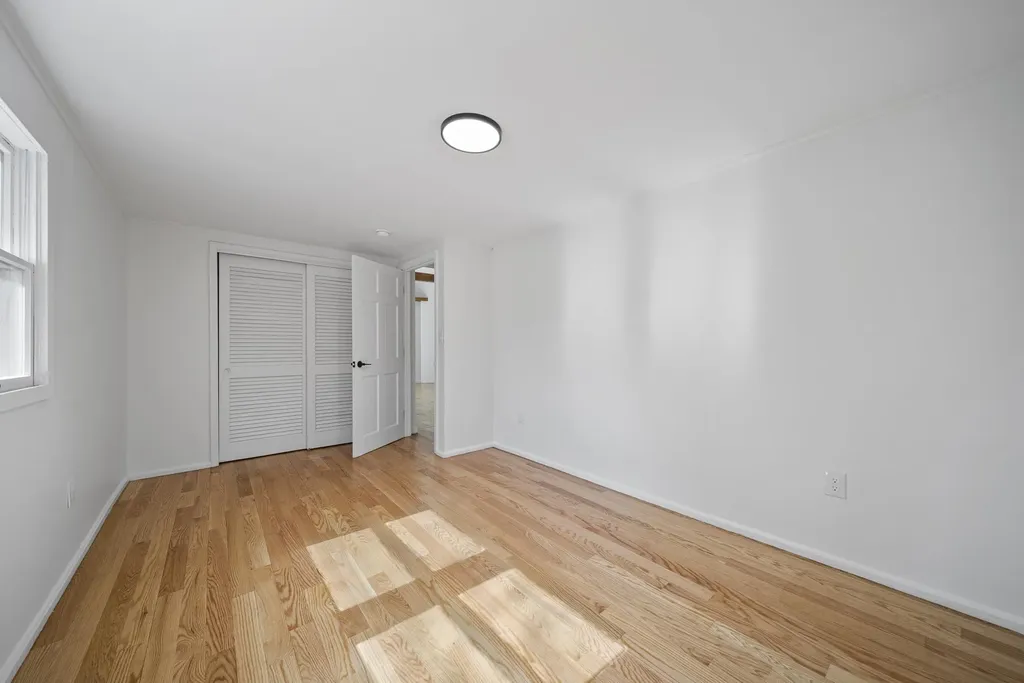 74 Riverside Drive Fremont NH 03044