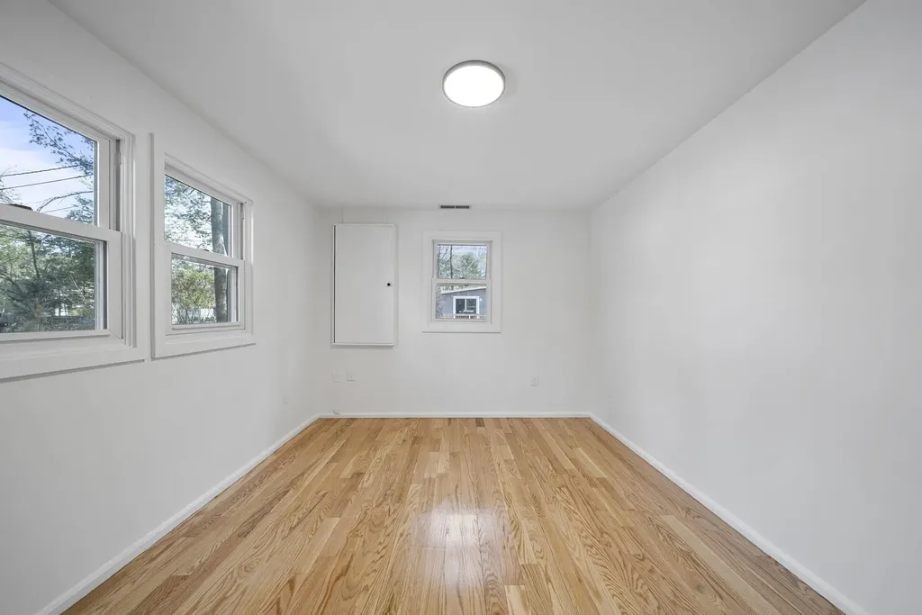 74 Riverside Drive Fremont NH 03044
