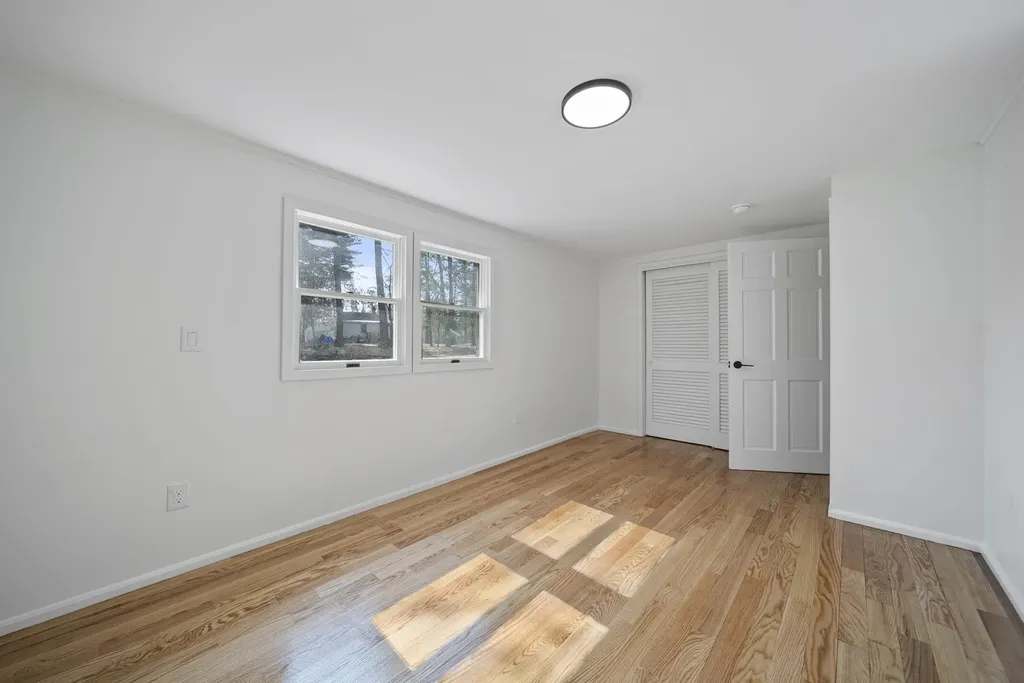 74 Riverside Drive Fremont NH 03044