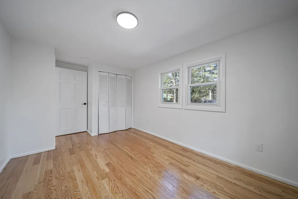 74 Riverside Drive Fremont NH 03044