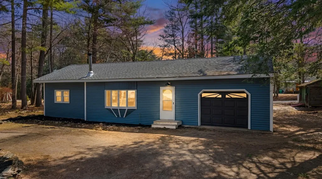 74 Riverside Drive Fremont NH 03044