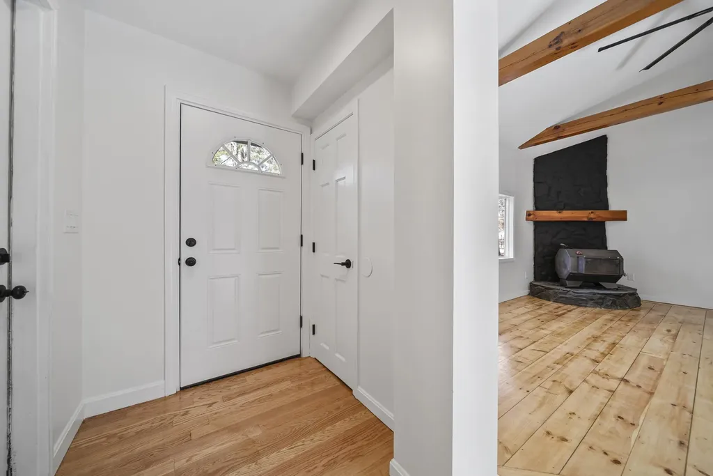 74 Riverside Drive Fremont NH 03044