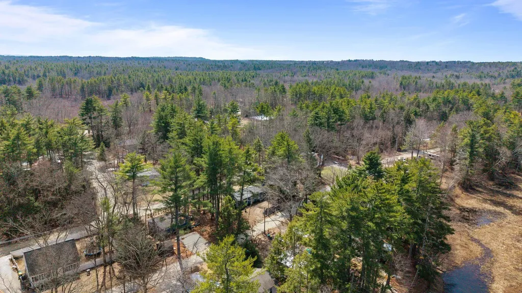 74 Riverside Drive Fremont NH 03044