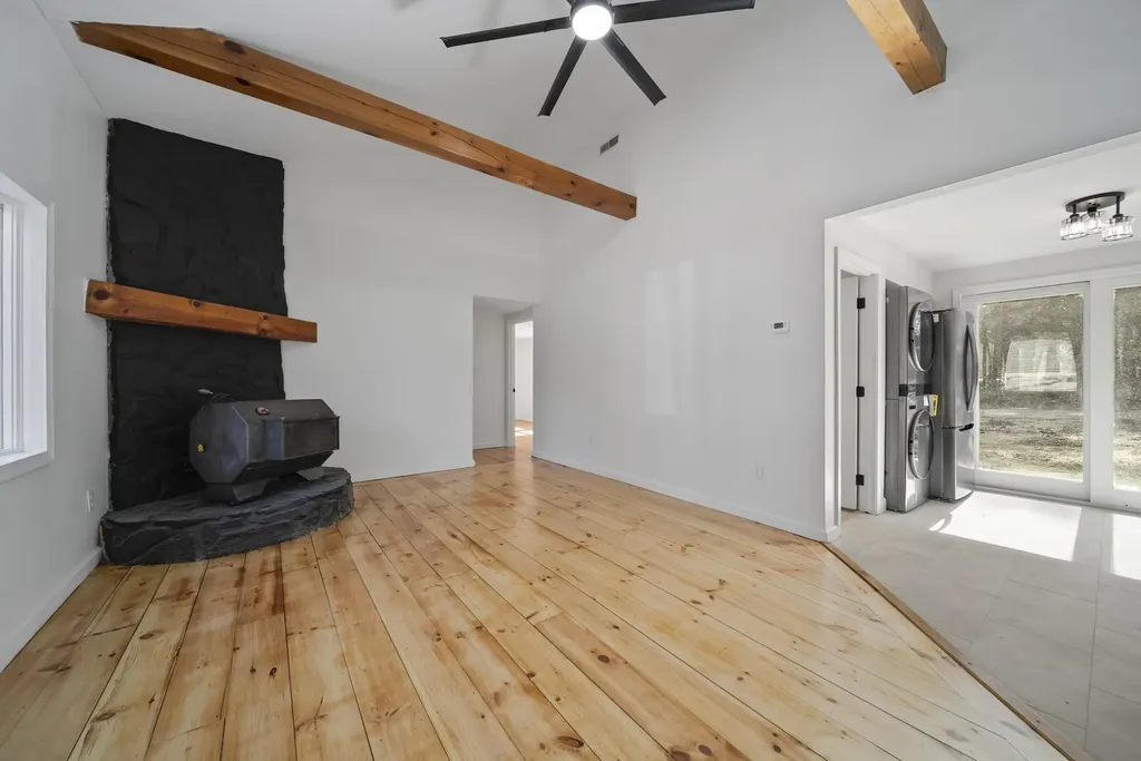 74 Riverside Drive Fremont NH 03044