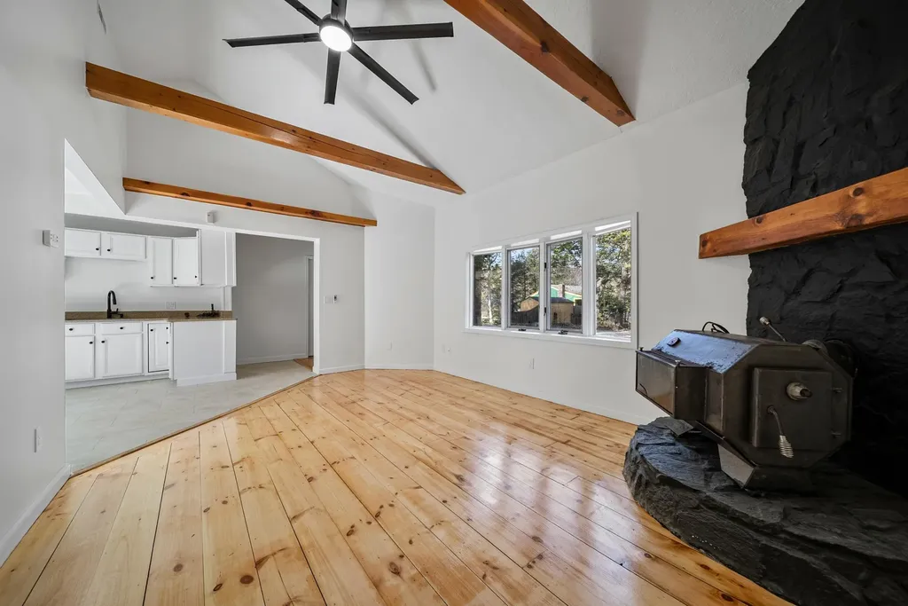 74 Riverside Drive Fremont NH 03044