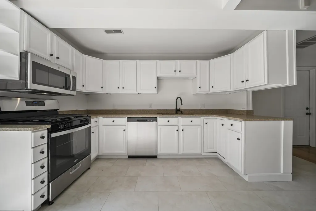 74 Riverside Drive Fremont NH 03044