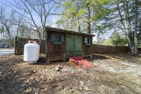 74 Riverside Drive Fremont NH 03044