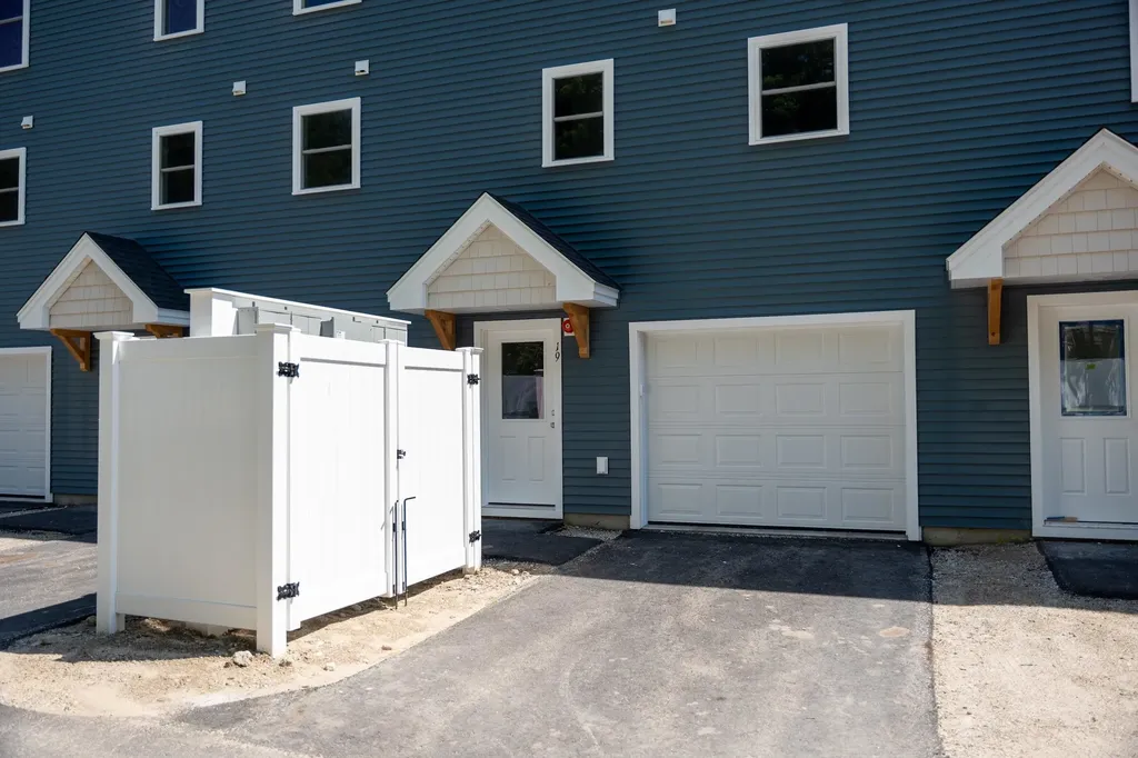 19 Lucy Lane Peterborough NH 03458