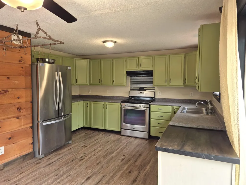 115 Moody Road Effingham NH 03882