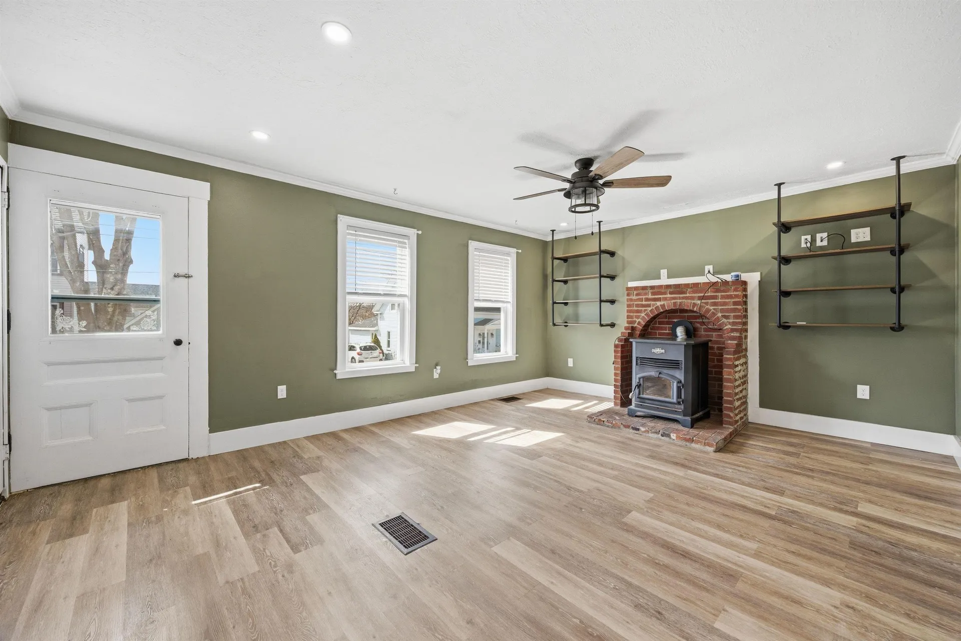 7 West Street Tilton NH 03276