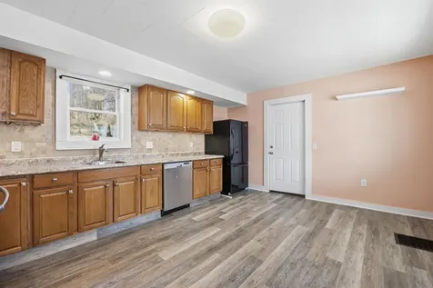 7 West Street Tilton NH 03276