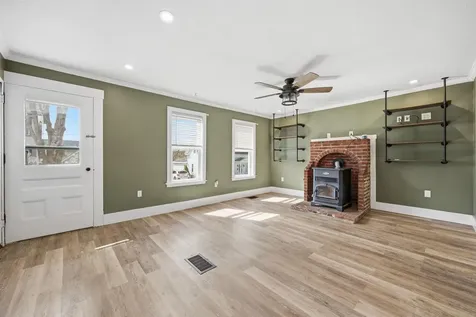 7 West Street Tilton NH 03276