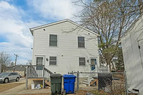 479 Lake Avenue Manchester NH 03103