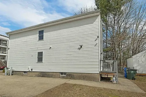 479 Lake Avenue Manchester NH 03103