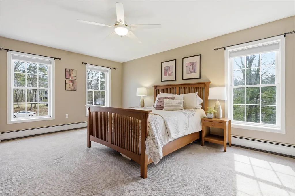 64 Peppermint Street Goffstown NH 03045