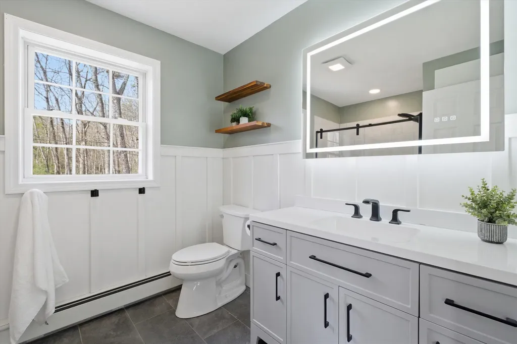 64 Peppermint Street Goffstown NH 03045