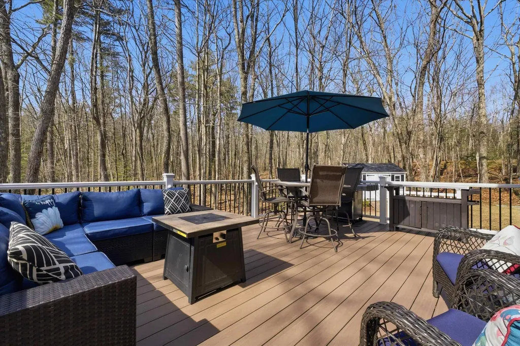 64 Peppermint Street Goffstown NH 03045