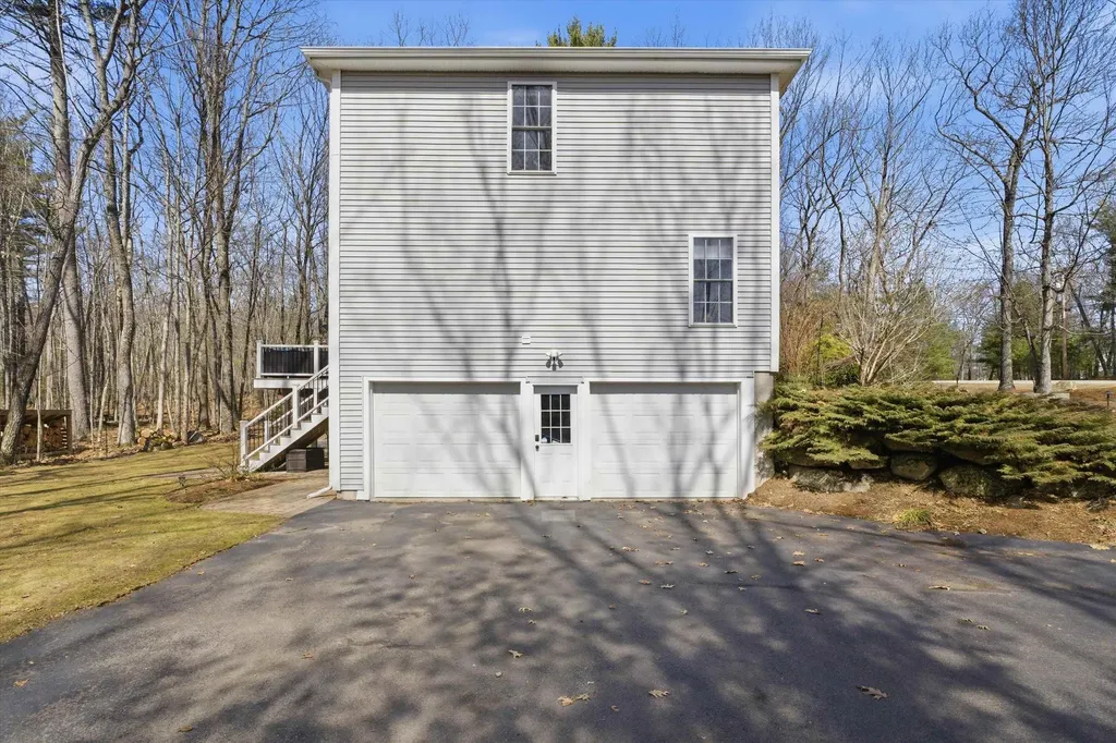 64 Peppermint Street Goffstown NH 03045