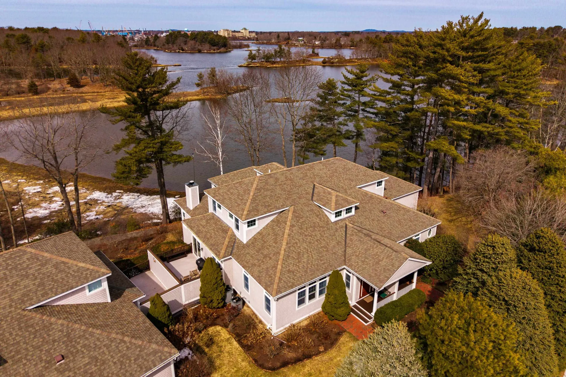 8 Campbells Lane New Castle NH 03854